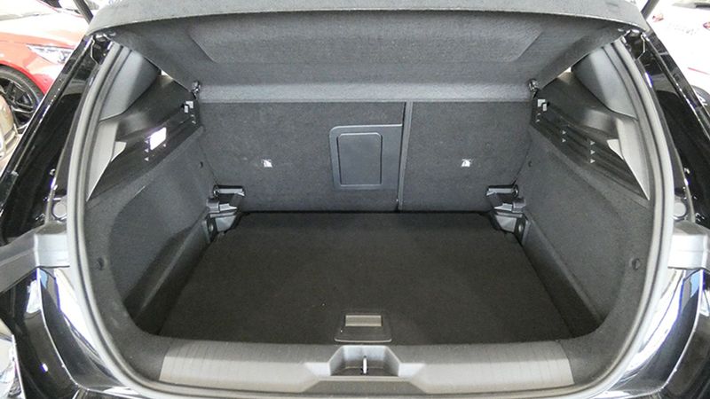 Opel Astra • 2023 • 29,710 km 4