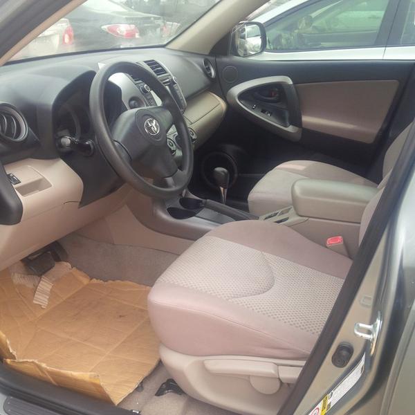 Toyota RAV4 • 2010 • 245,536 km 5