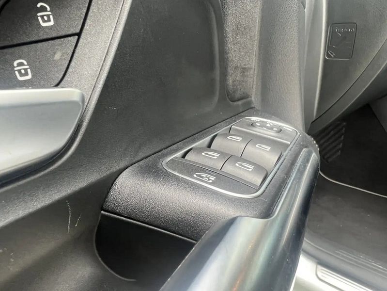 Mercedes-Benz Class B • 2021 • 39,000 km 3