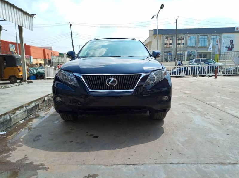 Lexus RX • 2010 • 96,014 km 2