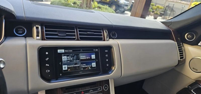 Land Rover Range Rover • 2016 • 197,000 km 14