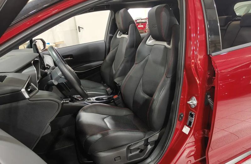 Toyota Corolla Combi • 2024 • 37,727 km 6