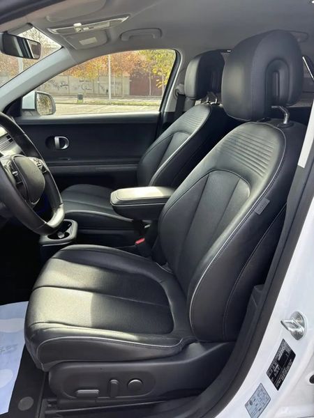 Hyundai Ioniq Electric • 2022 • 71,000 km 2
