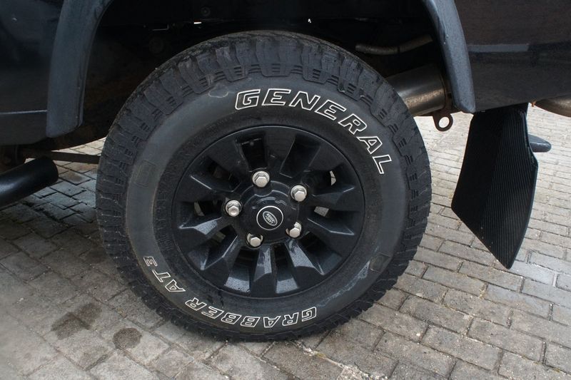 Land Rover Defender • 2012 • 80,000 km 19