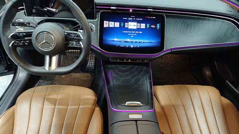 Mercedes-Benz E • 2024 • 55,299 km 22