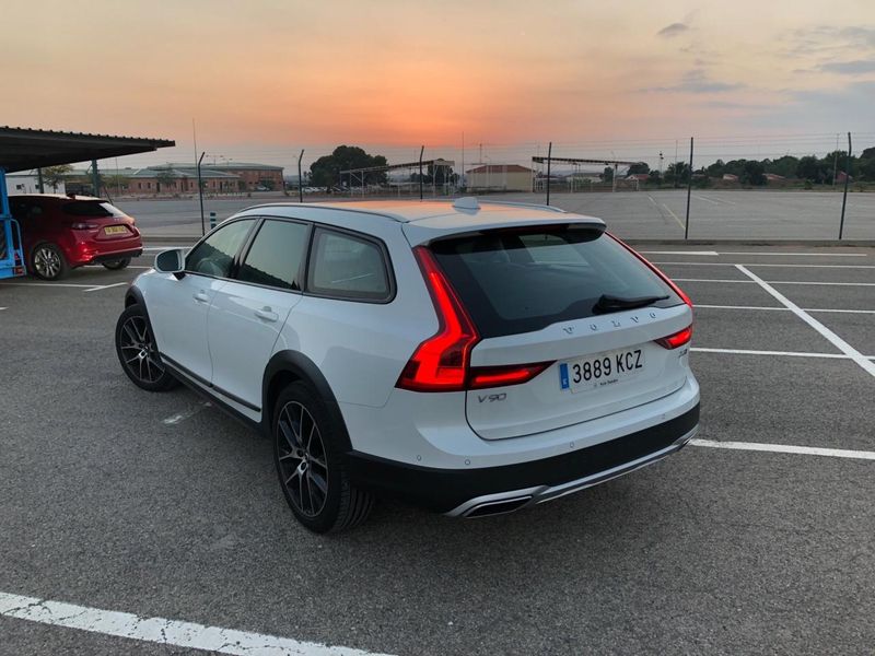 Volvo V90 Cross Country • 2017 • 150,000 km 2