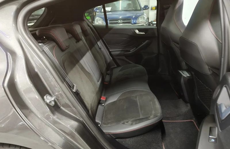 Ford Focus • 2023 • 32,223 km 14