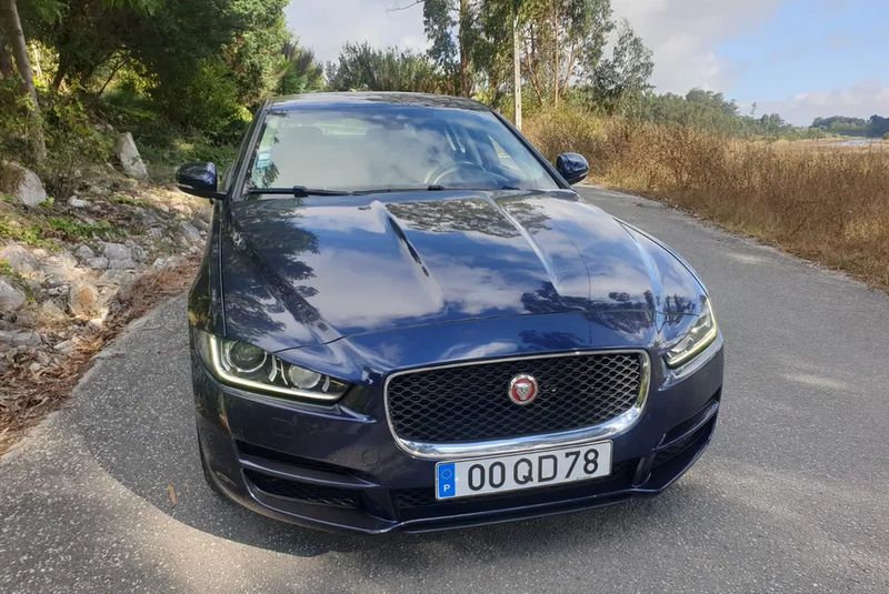 Jaguar XE • 2015 • 141,000 km 2