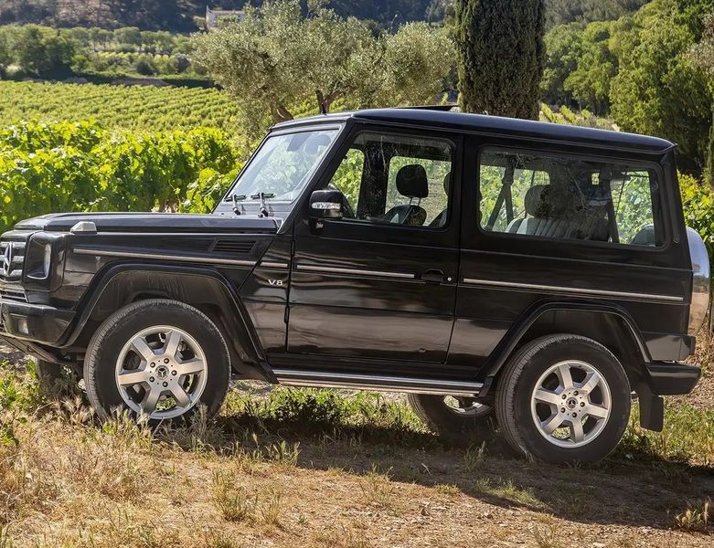 Mercedes-Benz G-Class • 2004 • 126,000 km 3