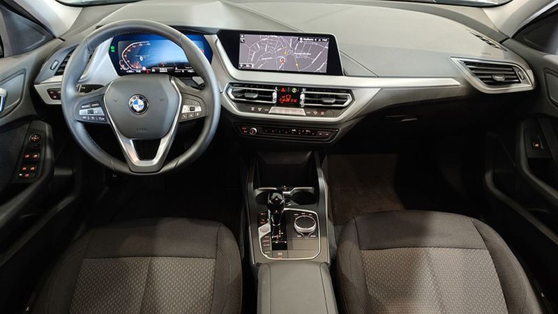 BMW 1 Series • 2024 • 2,600 km 5