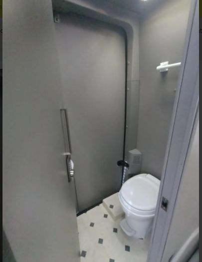 Mercedes-Benz Sprinter • 2017 • 80,000 km 8