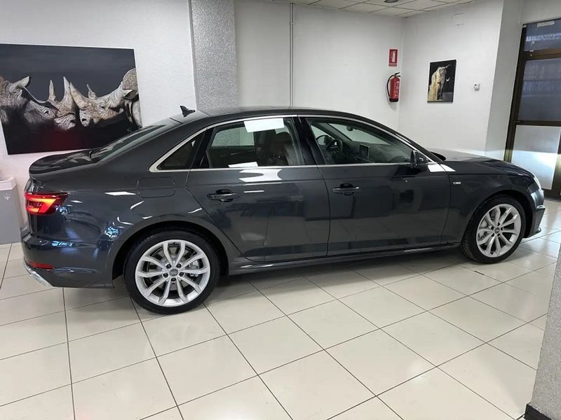 Audi A4 • 2019 • 30,500 km 2