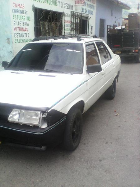Renault 10 • 1988 • 12,000 km 2