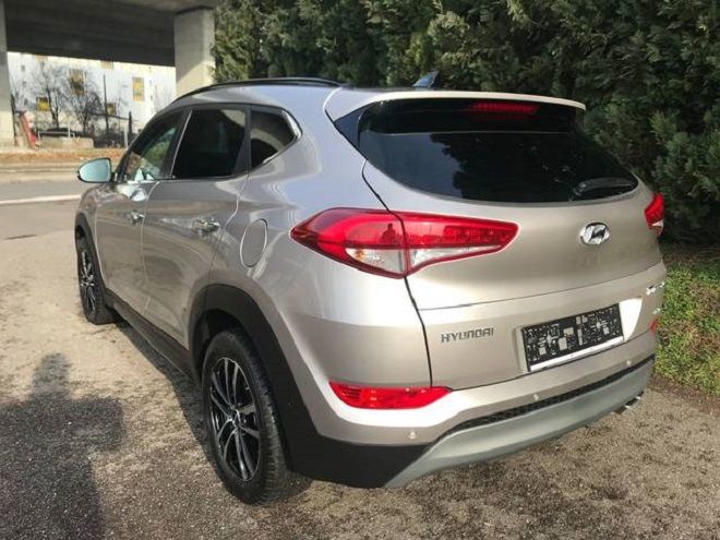 Hyundai Tucson • 2017 • 133,600 km 4