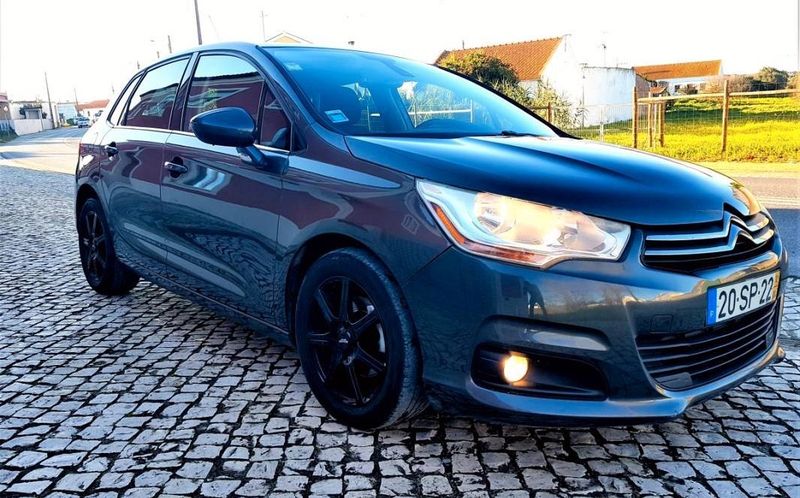 Citroën C4 • 2012 • 200,000 km 7