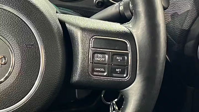 Jeep Wrangler • 2016 • 88,730 km 25