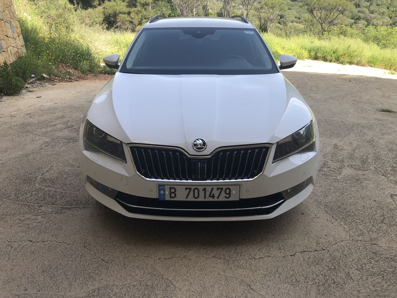 Škoda Superb • 2017 • 145,000 km 1