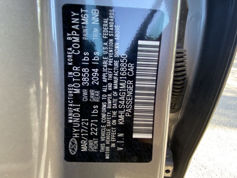 Hyundai Elantra • 2021 • 35,000 km 9