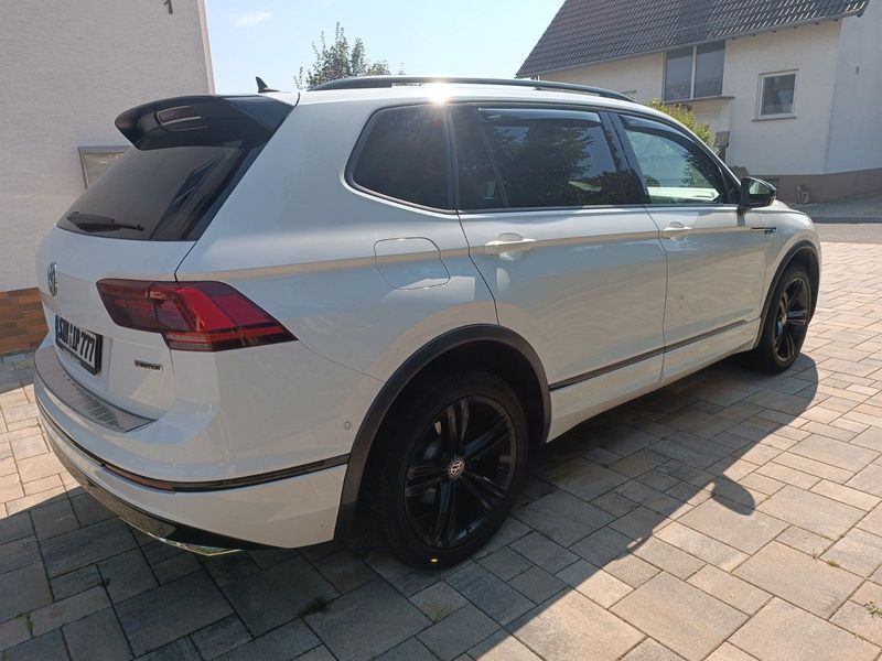 Volkswagen Tiguan Allspace • 2021 • 52,500 km 1