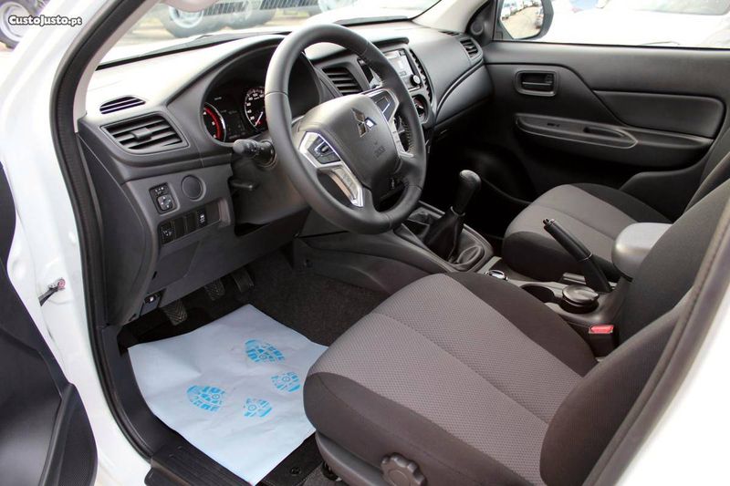 Mitsubishi L200 • 2002 • 40,000 km 4