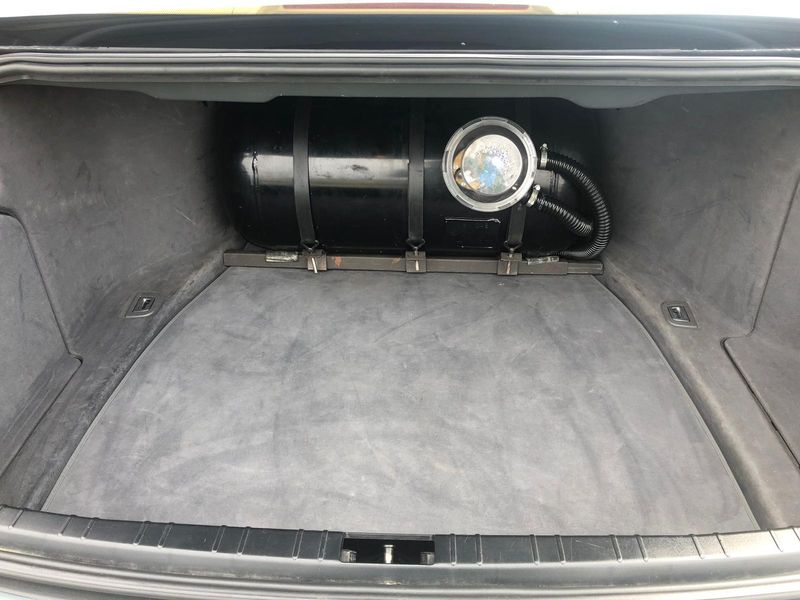 BMW 7 Series • 2002 • 184,500 km 2