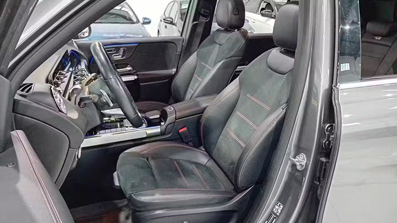 Mercedes-Benz GLB-Class • 2020 • 102,989 km 10