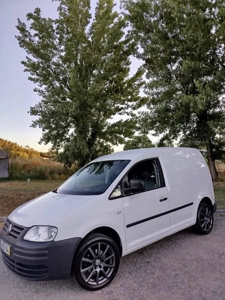 Volkswagen Caddy • 2006 • 145,000 km 3