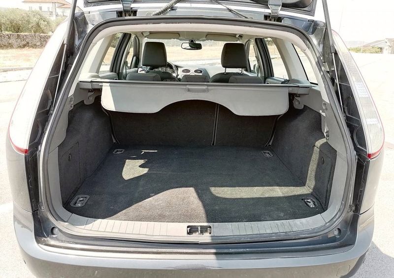 Ford Focus • 2009 • 200,000 km 4