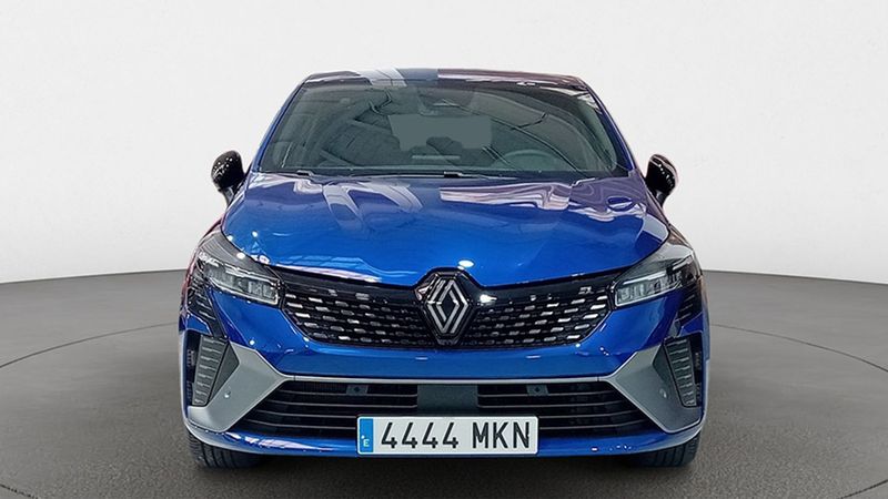 Renault Clio • 2023 • 10,831 km 19