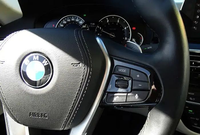 BMW 5 Series • 2020 • 51,000 km 8