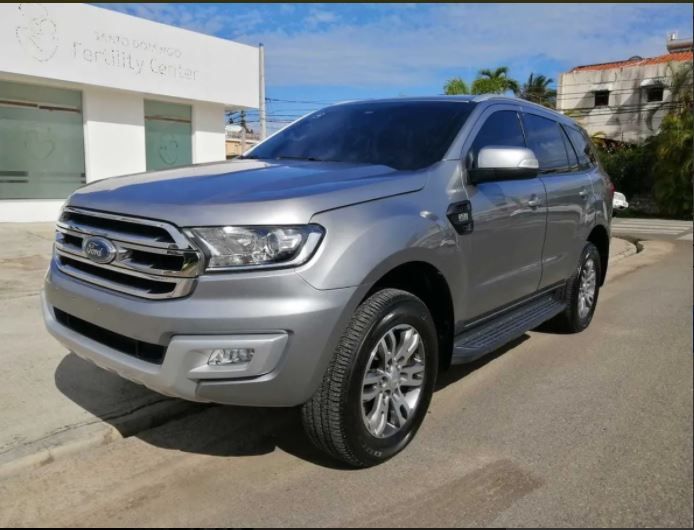 Ford Expedition • 2016 • 90,000 km 2