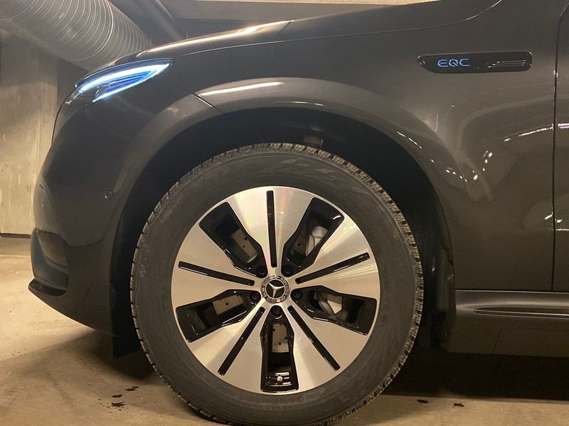 Mercedes-Benz E-Class • 2020 • 43,990 km 3