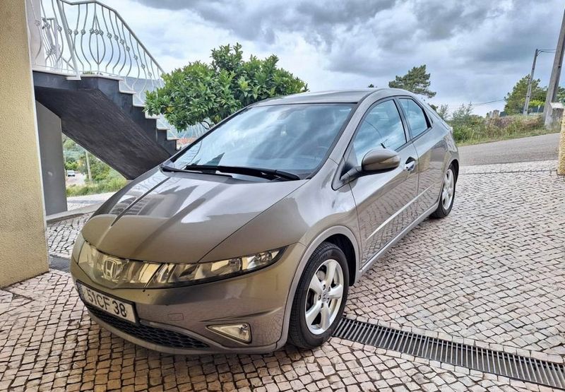 Honda Civic • 2006 • 180,000 km 1