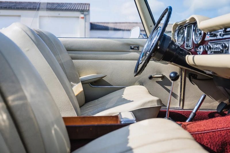 Mercedes-Benz SL • 1969 • 40,500 km 8