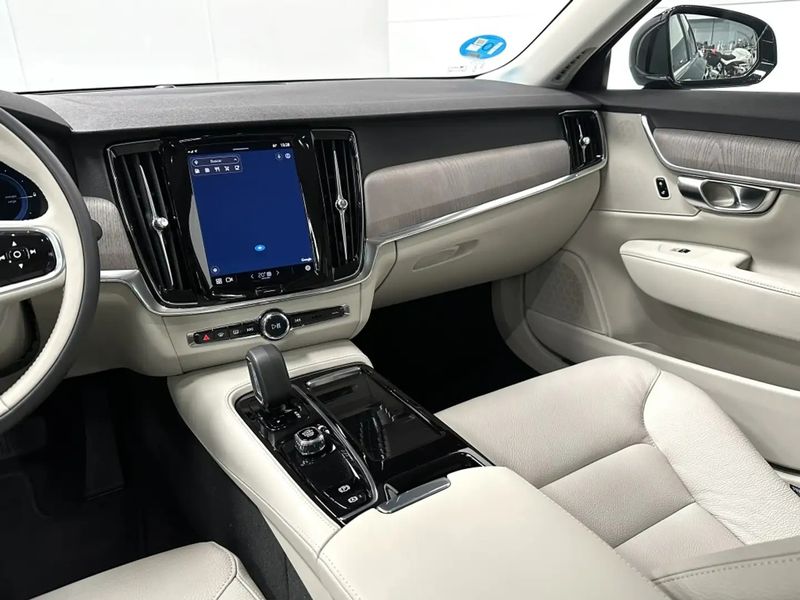 Volvo S90 • 2023 • 22,000 km 8