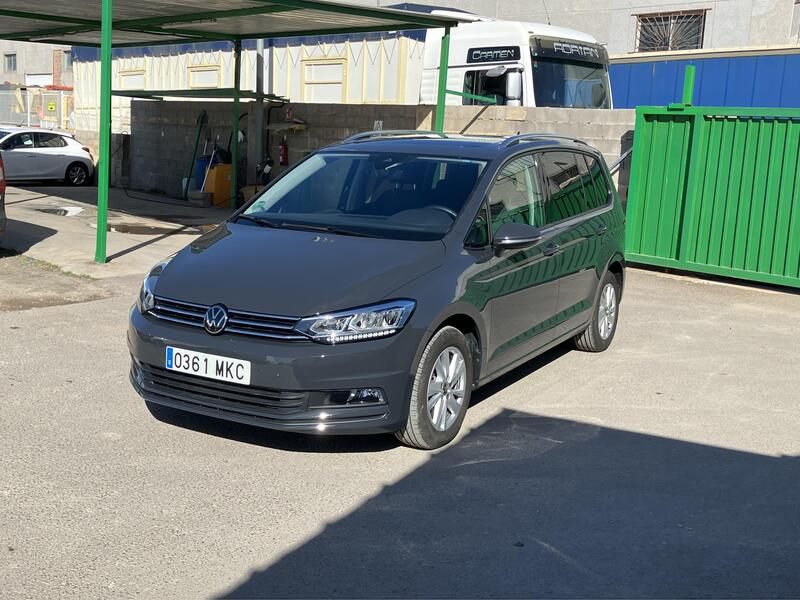 Volkswagen Touran • 2023 • 24,155 km 1