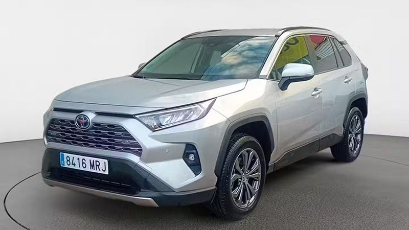 Toyota RAV4 • 2024 • 78,000 km 1