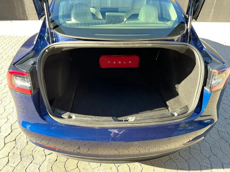 Tesla Model 3 • 2019 • 90,000 km 11