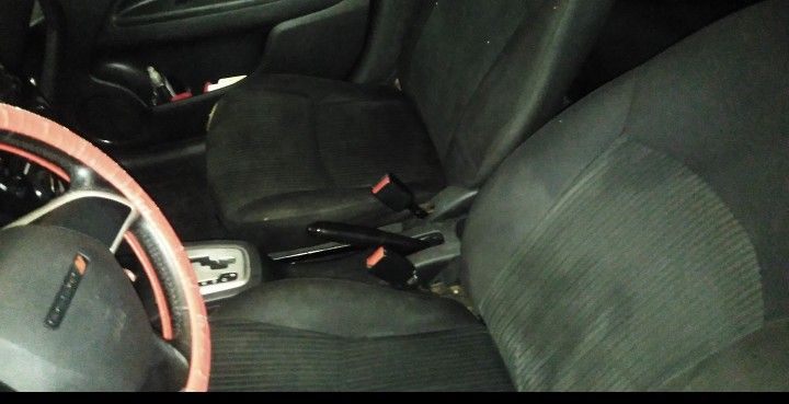 Dodge Attitude • 2016 • 157,000 km 6