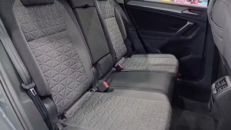 Volkswagen Tiguan • 2022 • 35,214 km 11