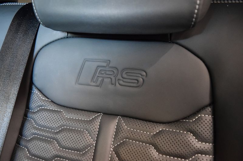 Audi RS Q8 • 2021 • 52,000 km 10