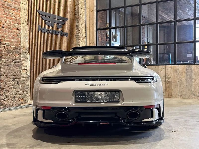 Porsche 911 • 2023 • 6,000 km 9