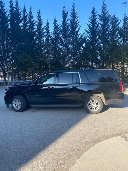 Chevrolet Suburban • 2018 • 120,000 mi 1