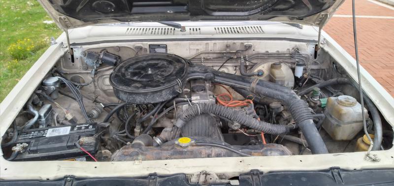 Mazda B2500 • 1992 • 330,000 km 1