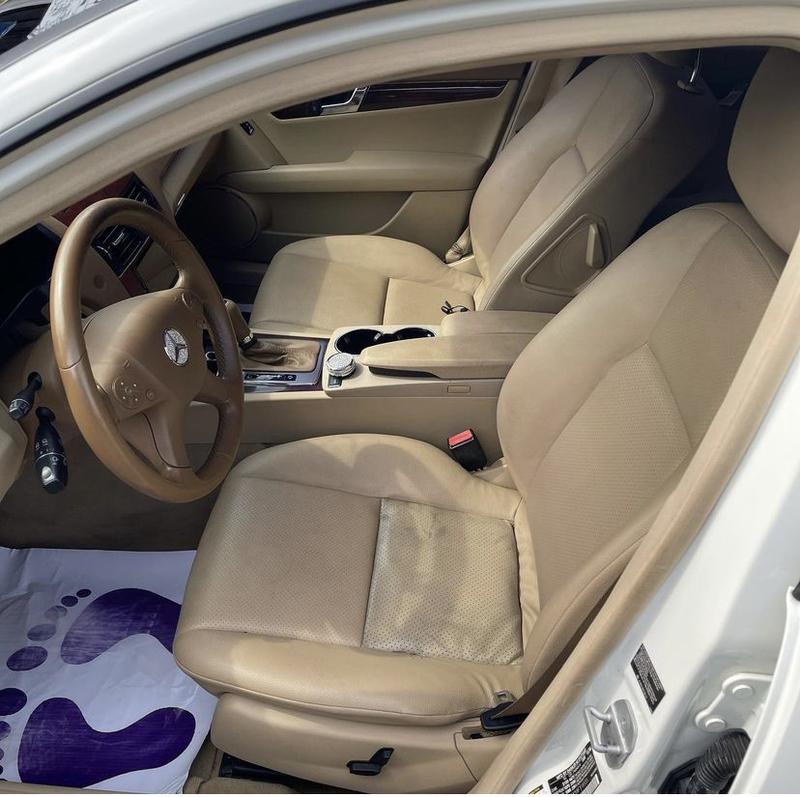 Mercedes-Benz 230 - 300 CE Coupé • 2008 • 90,000 km 5