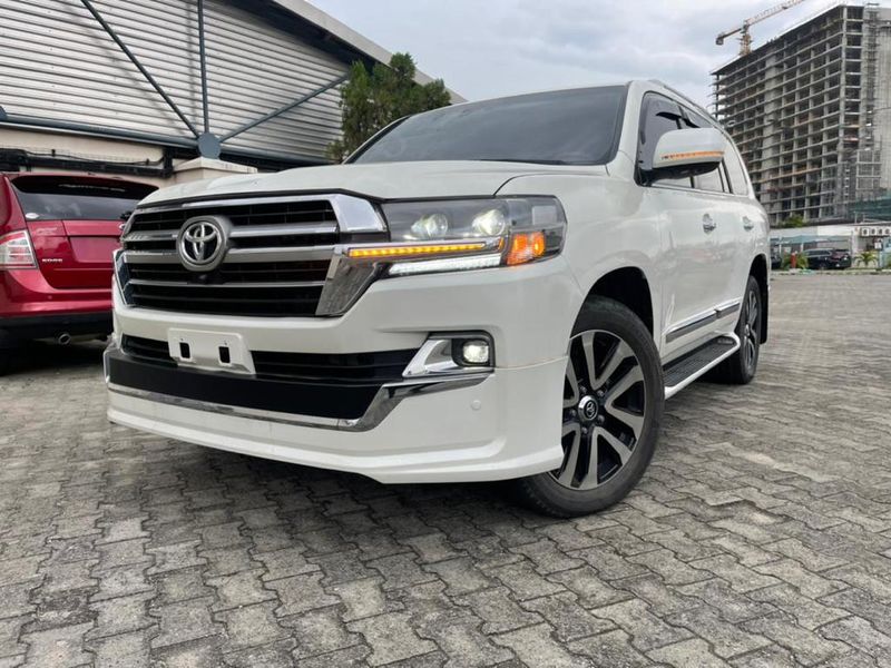 Toyota Land Cruiser • 2020 • 3 km 1