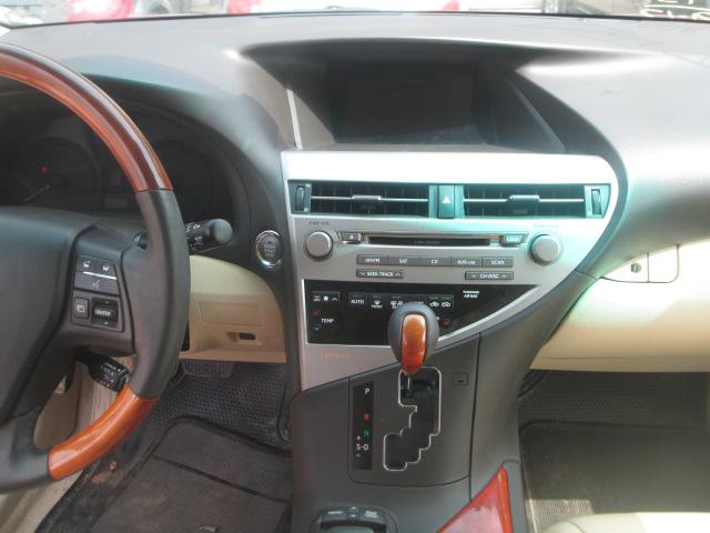 Lexus RX • 2010 • 32,673 km 2
