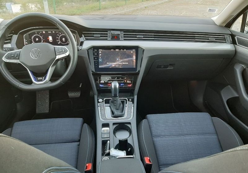 Volkswagen Passat Variant • 2020 • 60,000 km 5