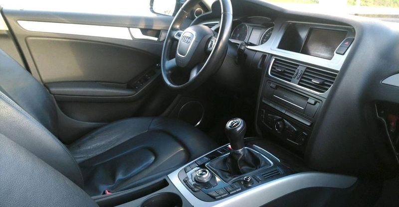 Audi A4 • 2011 • 159,999 km 3