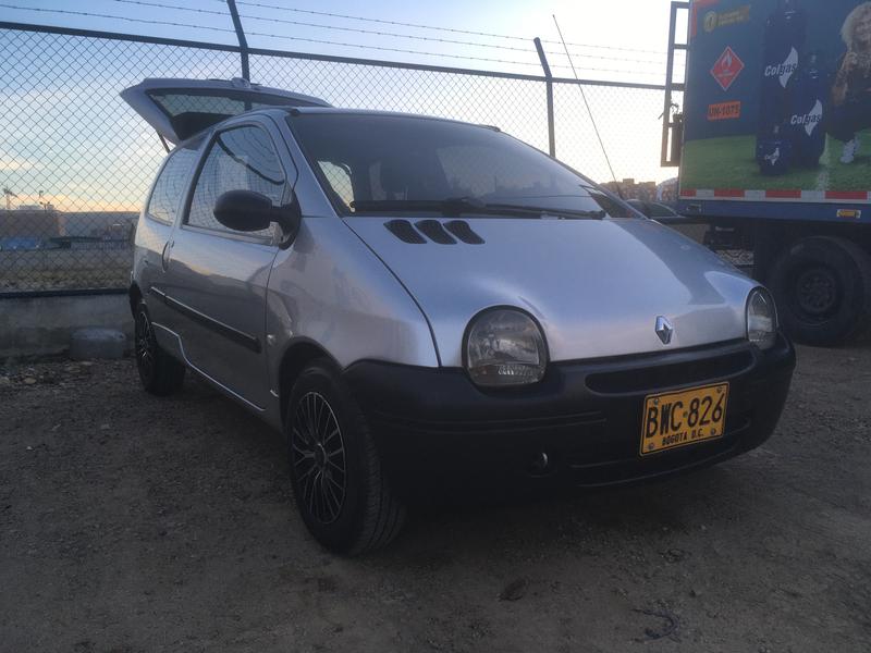Renault Twingo • 2006 • 76,200 km 4